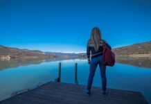 2 tydzień ciąży młoda kobieta