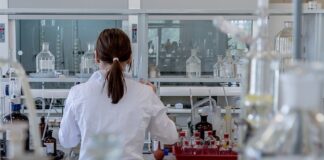 Do jakiego lekarza z obrzękiem limfatycznym?