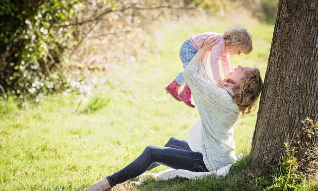 Czy w ciąży można nosić obcisłe spodnie? Czy w ciąży można nosić obcisłe spodnie?