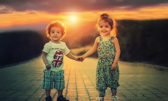 Jak ma na imię siostra Deynn?