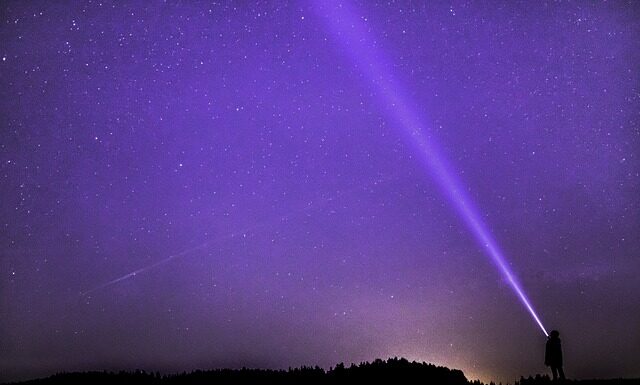Jakie są dobre latarki taktyczne?